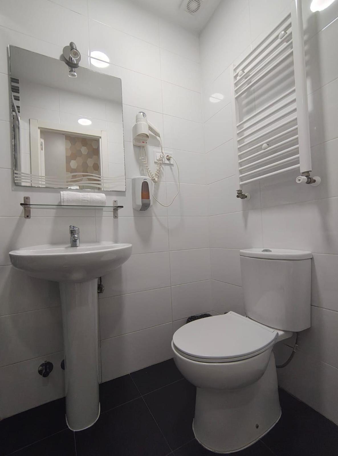 Camera Doppia con Letti Singoli con Bagno Privato